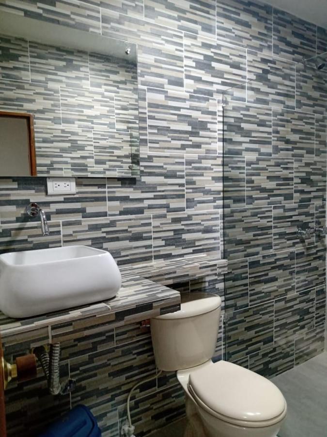 Hotel Brisas Меделин Екстериор снимка
