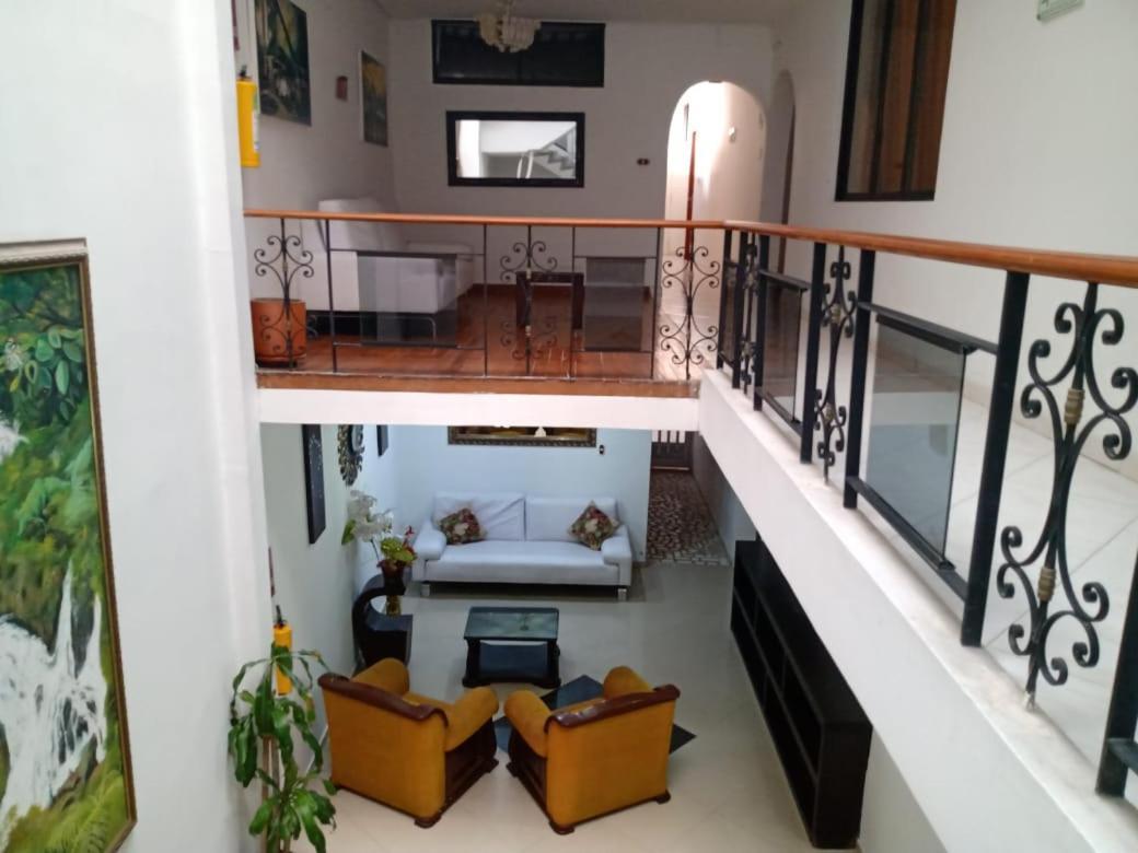 Hotel Brisas Меделин Екстериор снимка