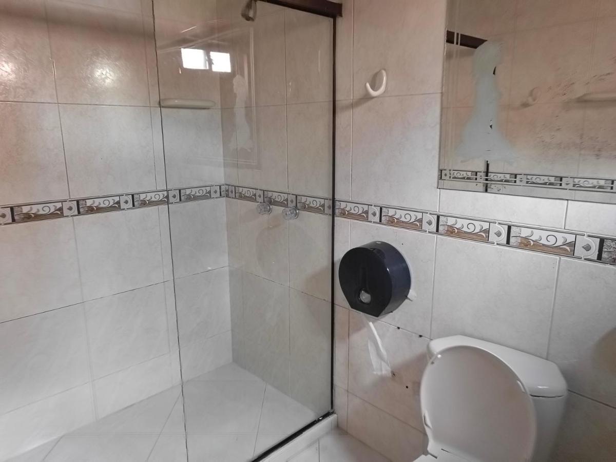 Hotel Brisas Меделин Екстериор снимка