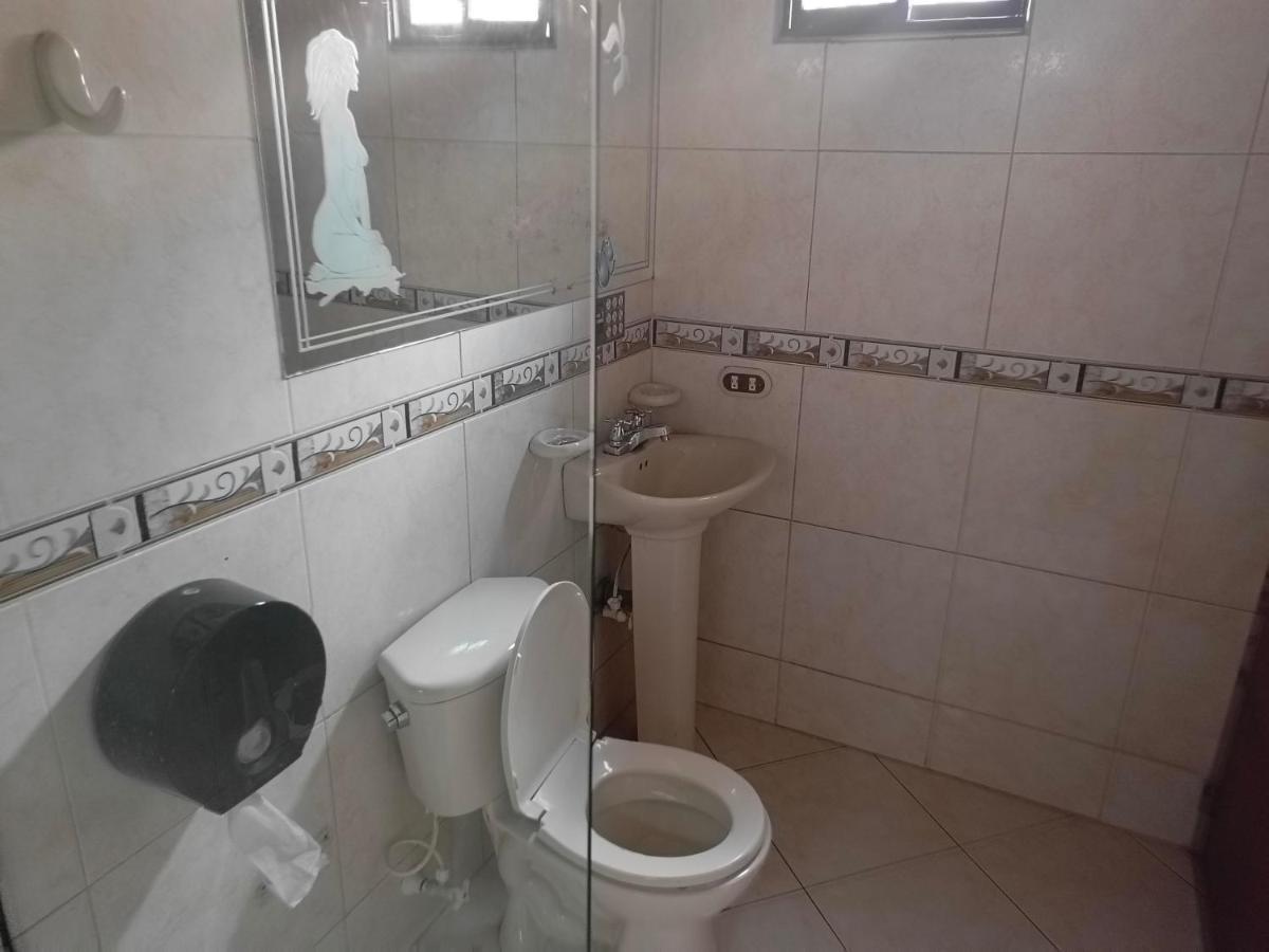 Hotel Brisas Меделин Екстериор снимка