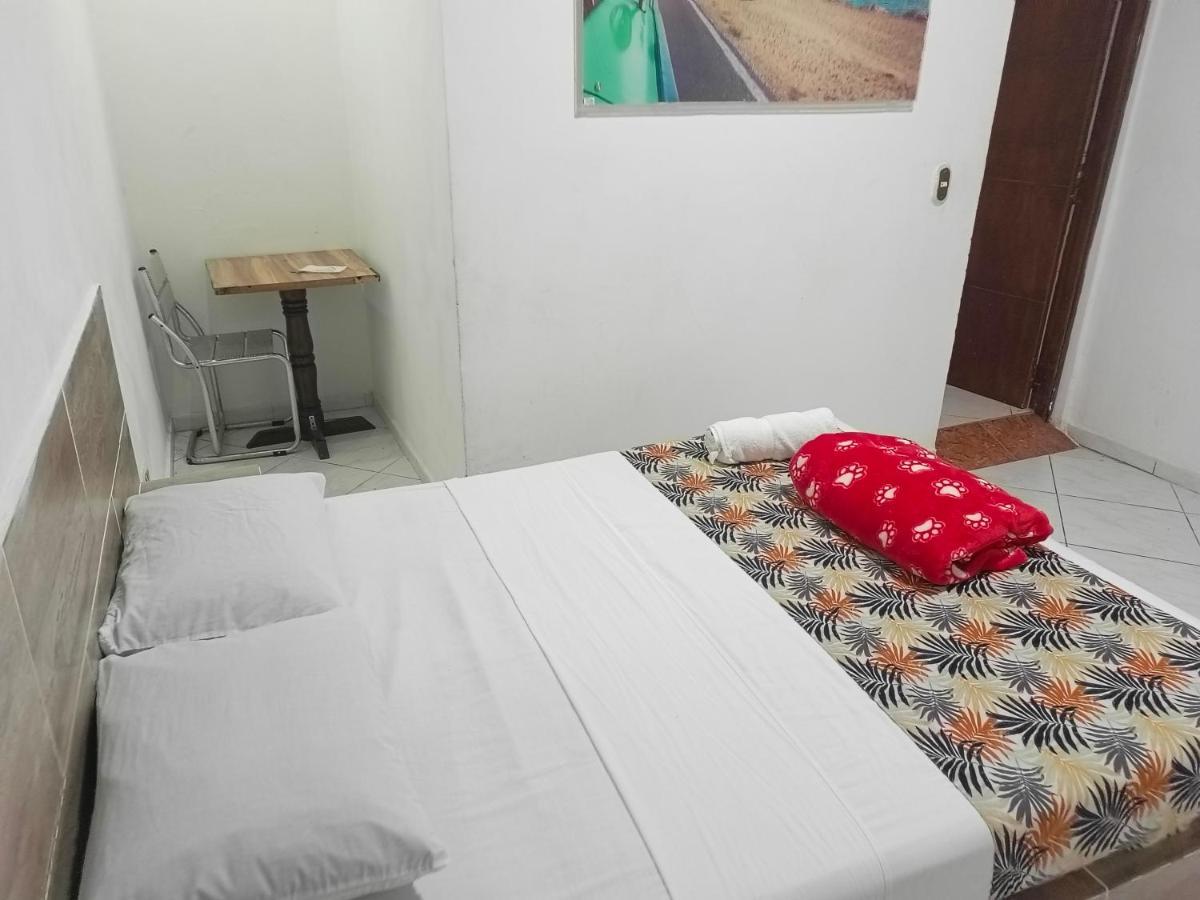 Hotel Brisas Меделин Екстериор снимка