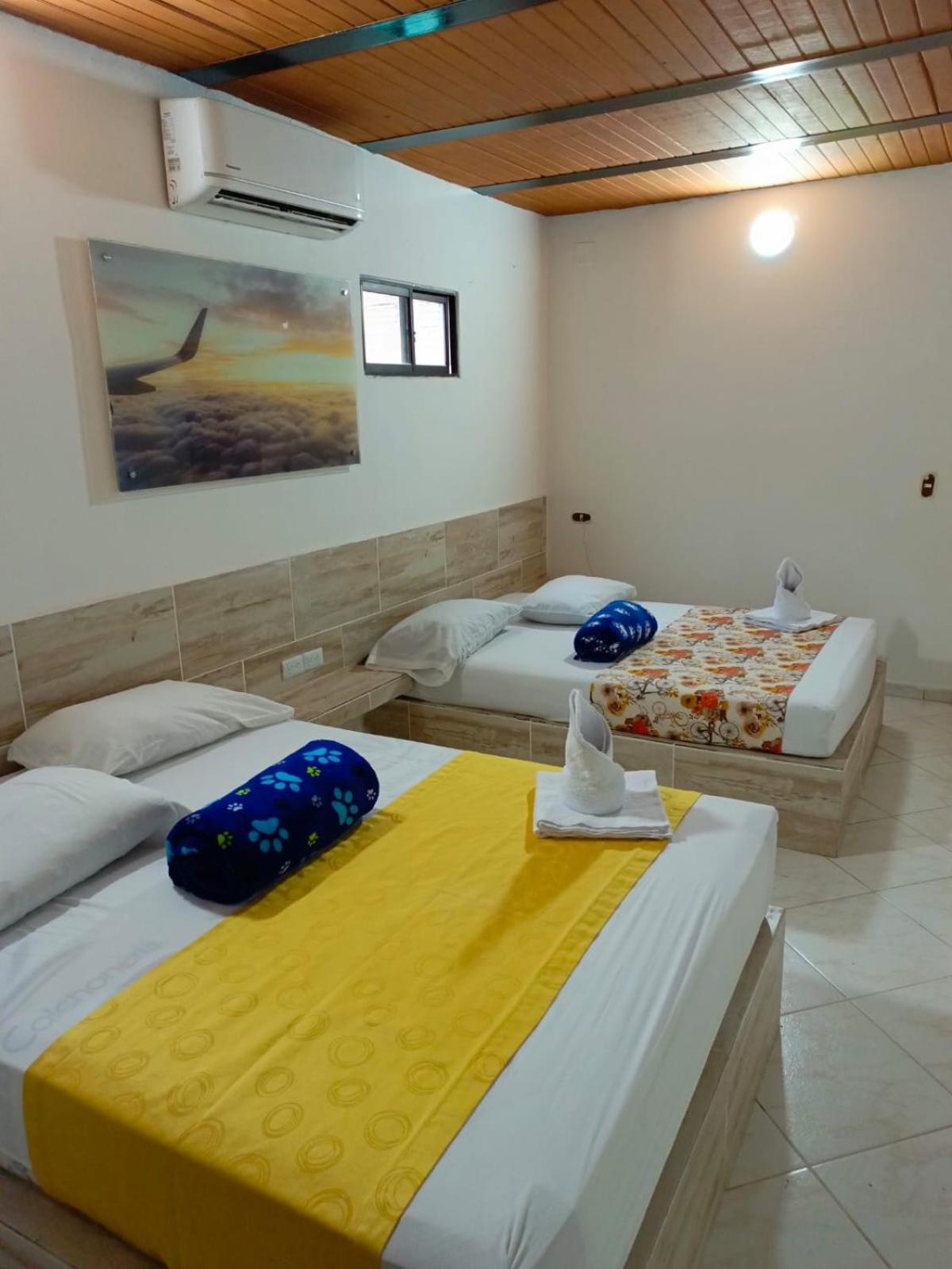 Hotel Brisas Меделин Екстериор снимка
